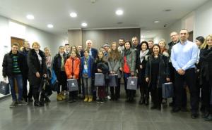 FOTO: Likovni radovi ilidžanskih učenika naći će se na kalendaru Općine